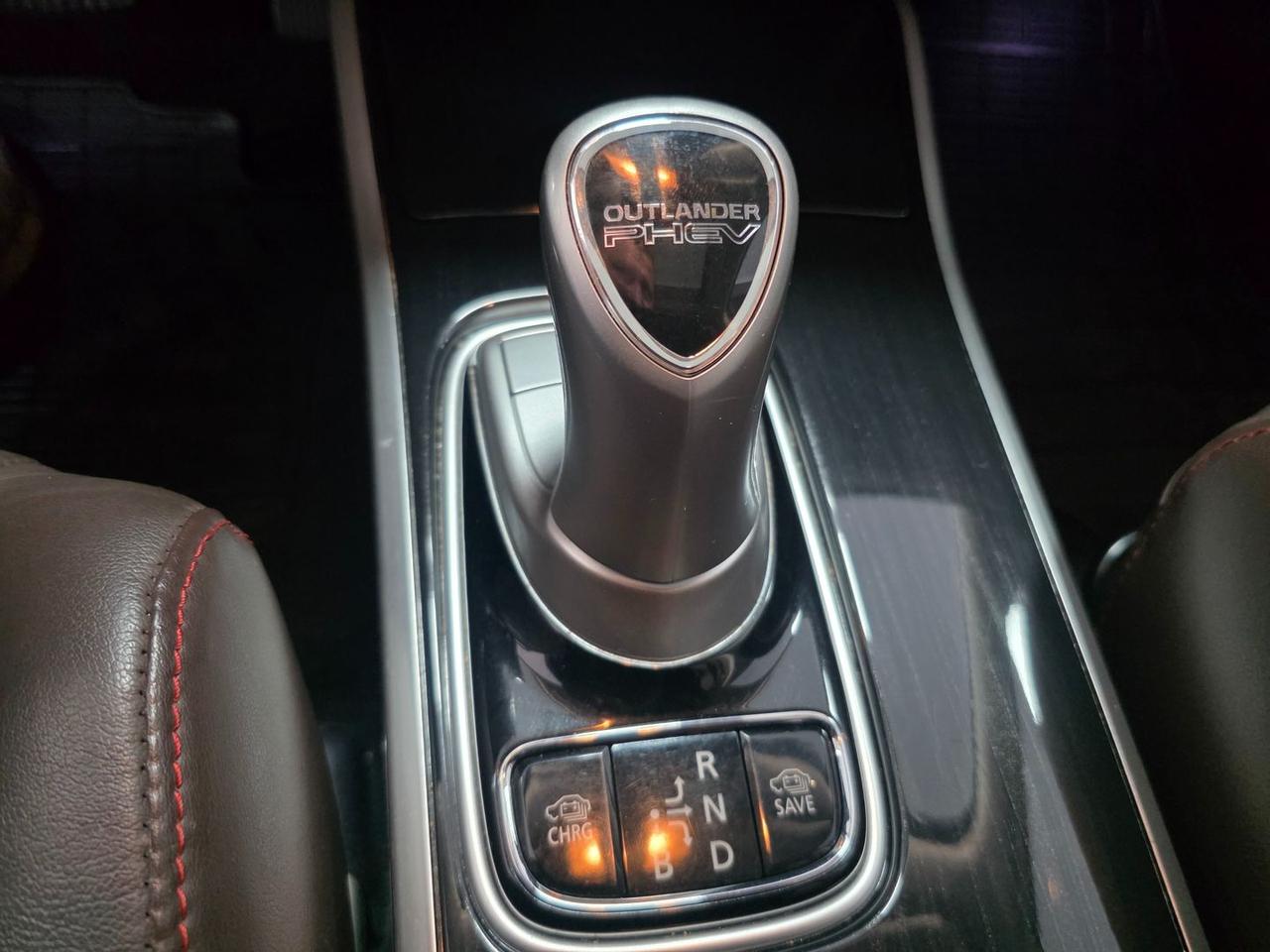 Mitsubishi Plug-in Hybrid Outlander Diamond #8868