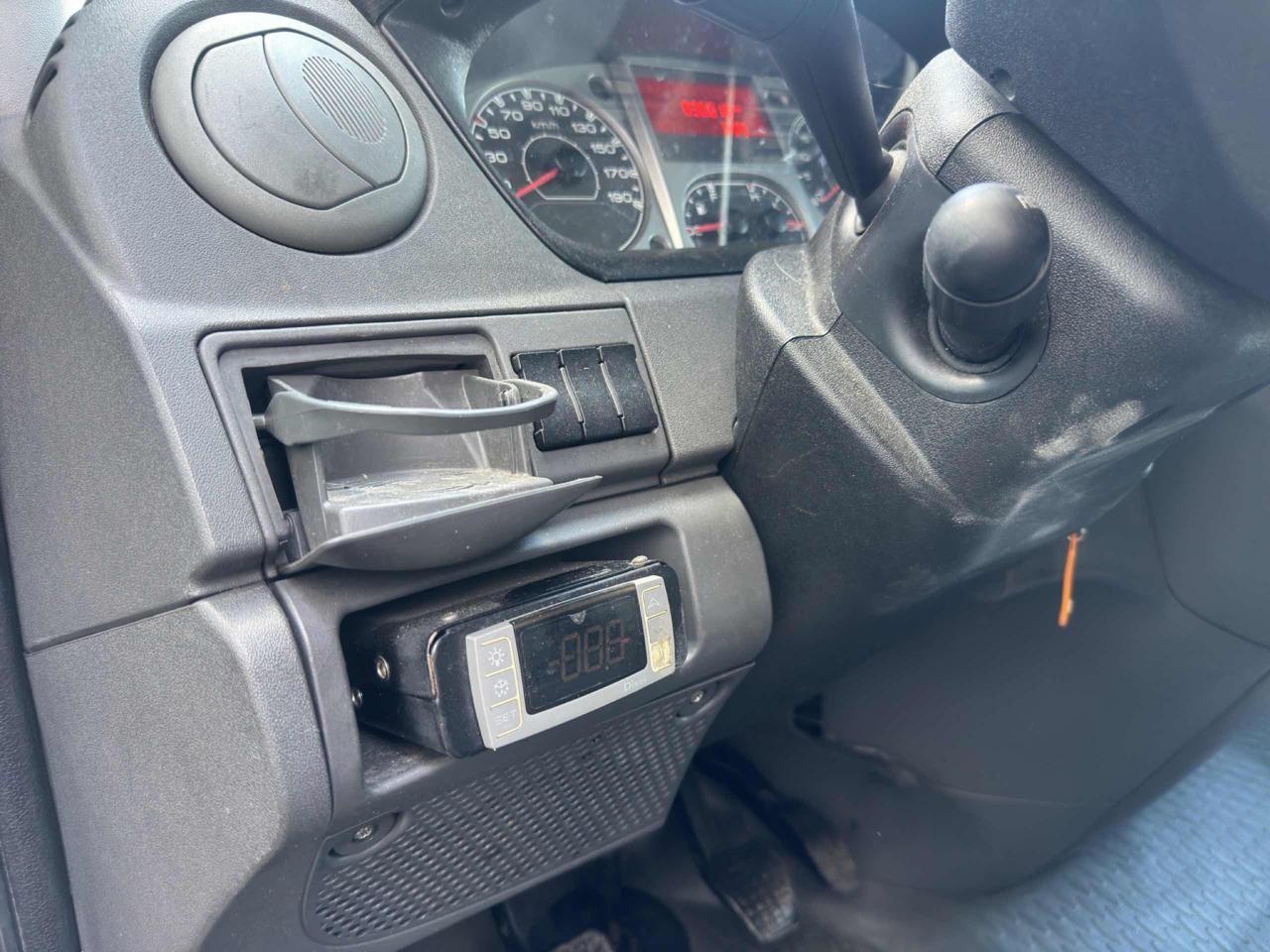 Iveco Daily 35 2.3 ISOTERMICO+FRIGO FNAX ATP+GANCIERE CARNI-
