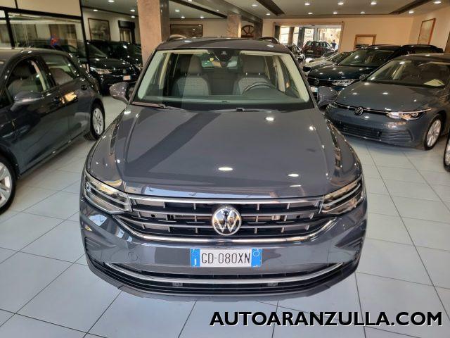 VOLKSWAGEN Tiguan NEW 2.0 TDI 150CV SCR DSG Life Navi - Fari a Led