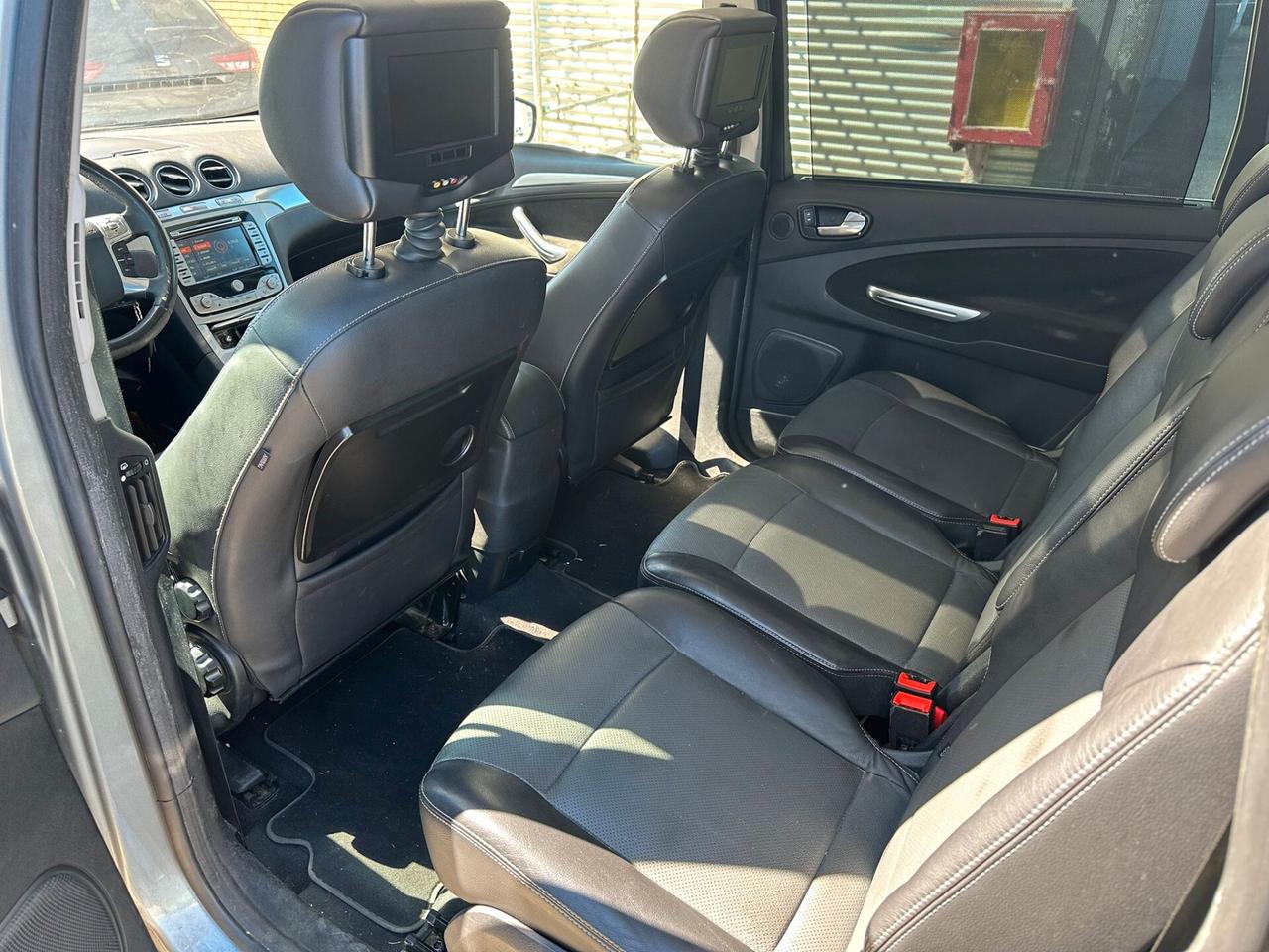 Ford Galaxy 2.2 TDCi 175 CV Ghia DPF