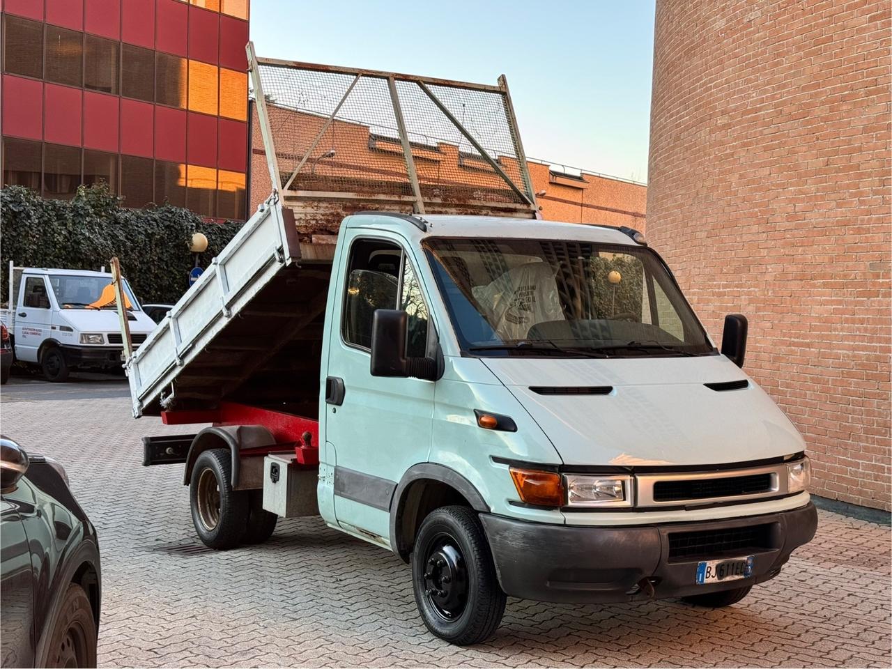 Iveco Daily 35.10 2.8 TD PM Cabinato Basic