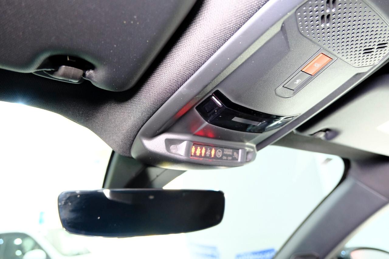 Peugeot 2008 1.2T 130cv GT LED + COCKPIT 3D