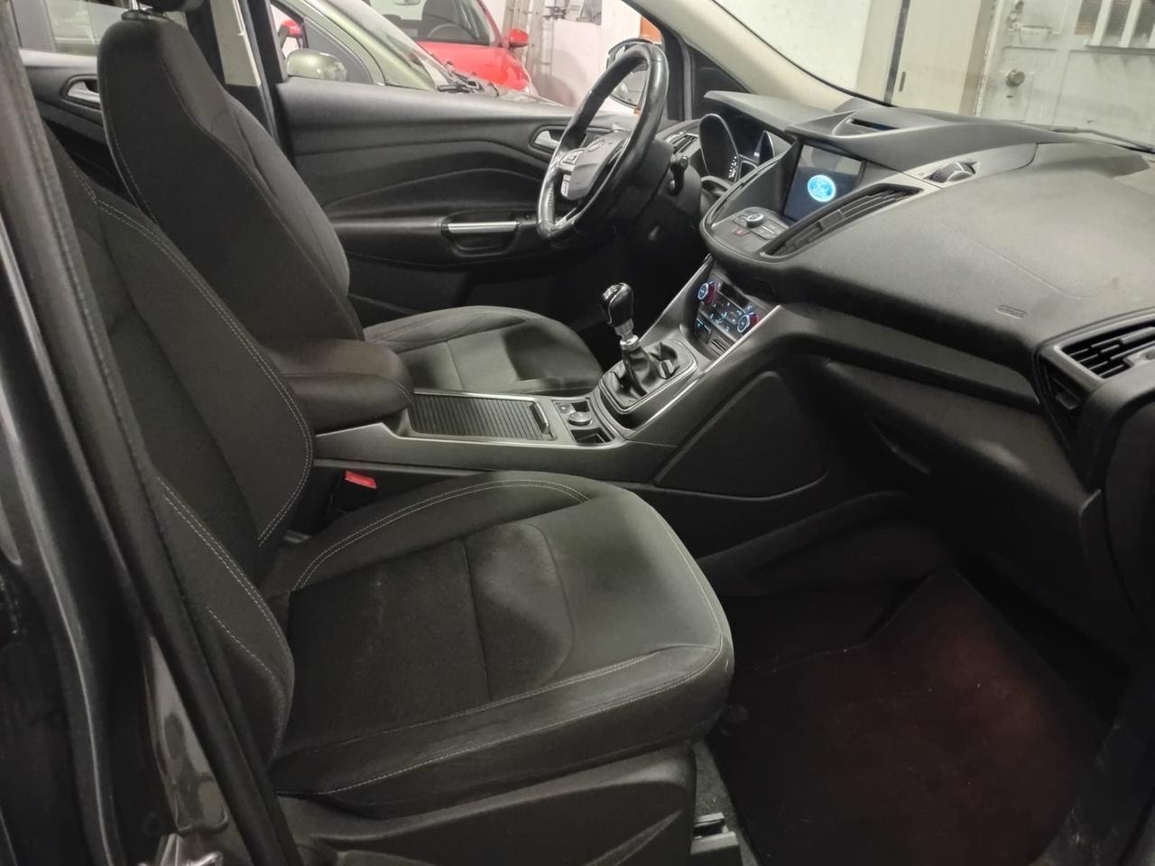 Ford Kuga 1.5 EcoBoost 120 CV S&S 2WD Titanium