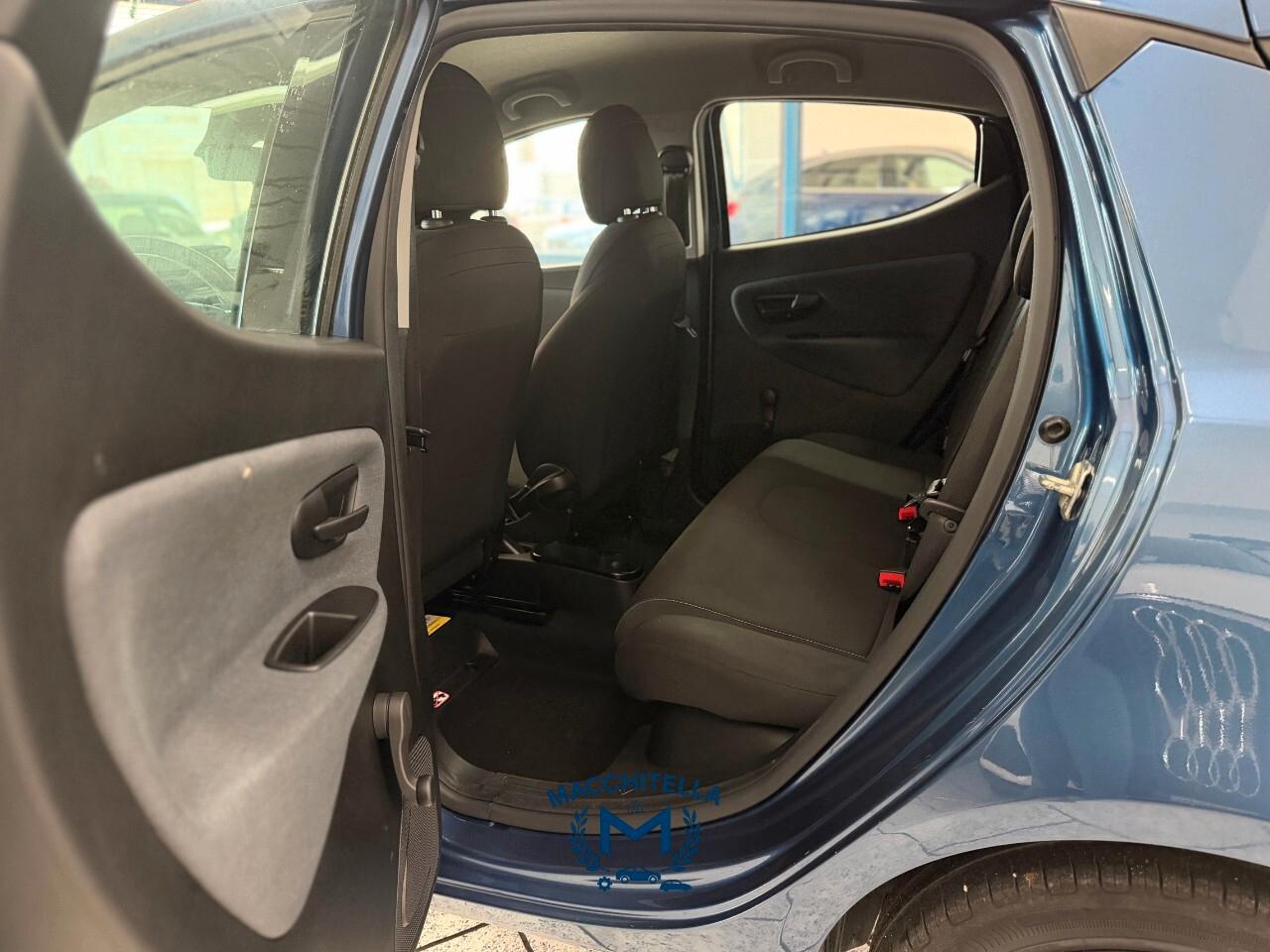 Lancia Ypsilon 1.0 FireFly 5 porte S&S Hybrid Ecochic Silver