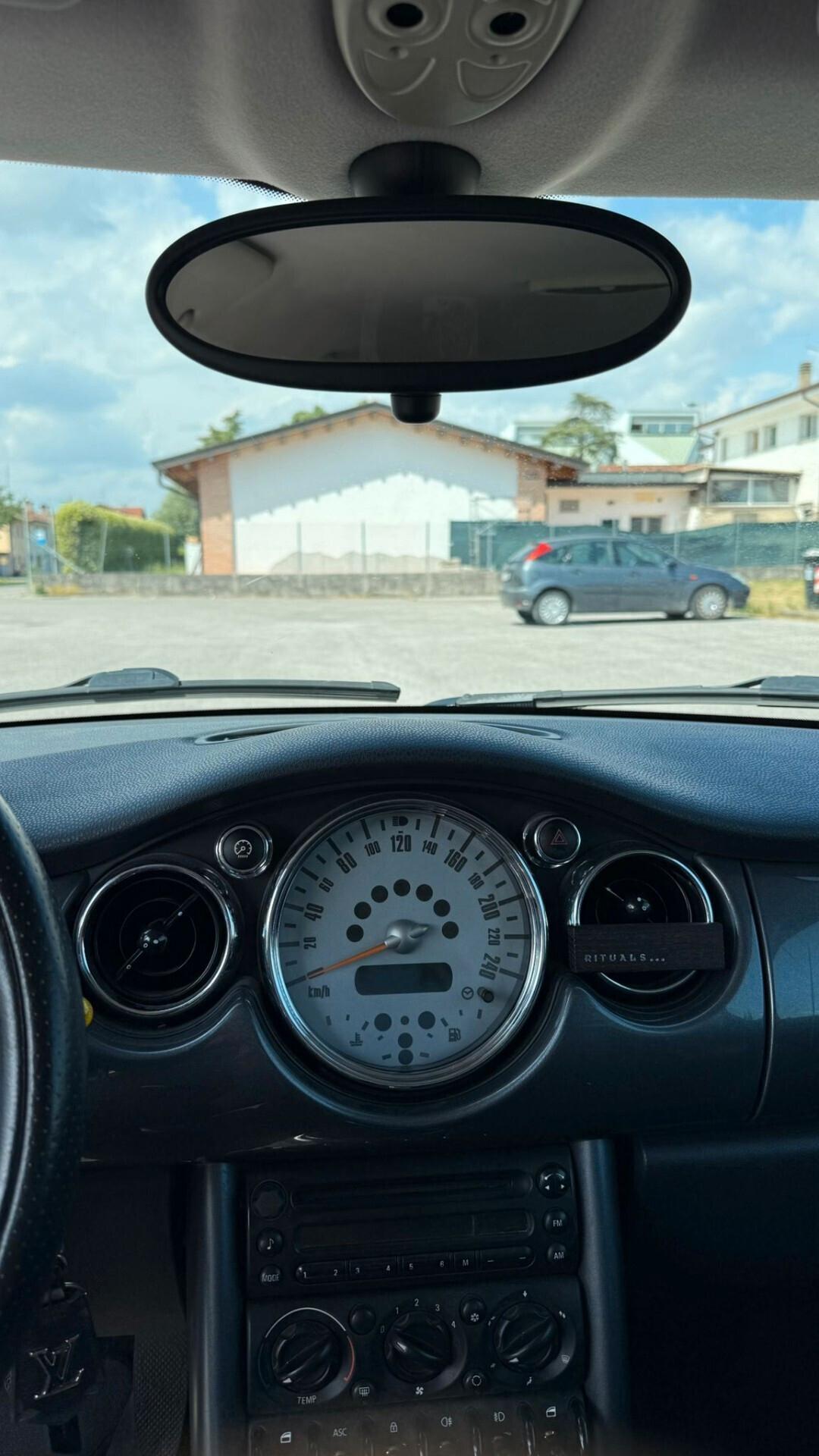 Mini One D 1.4 ok neopatentati