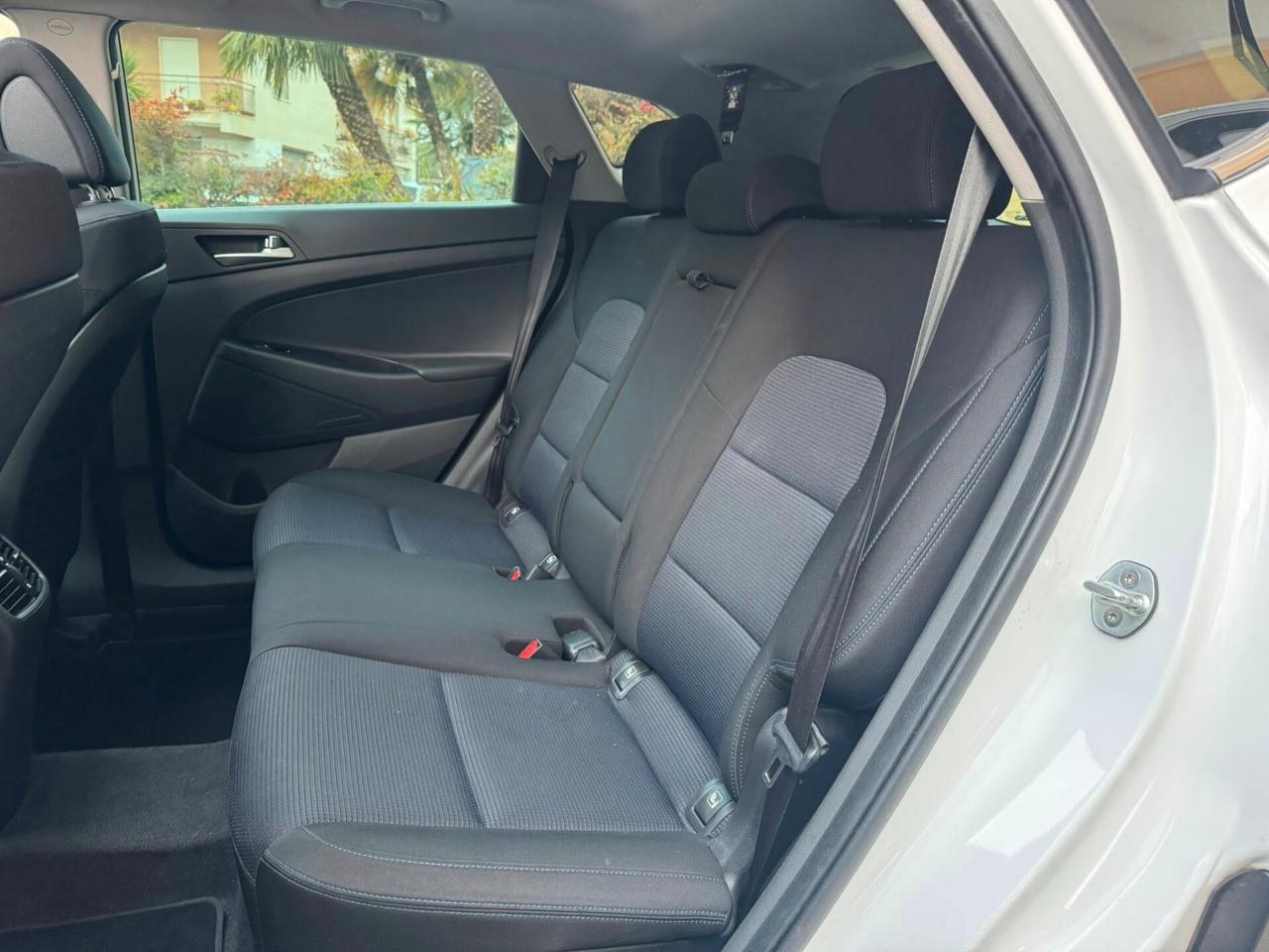 HYUNDAI TUCSON 1.7 CRDI 115 CV. TETTO APRIB.+NAVI