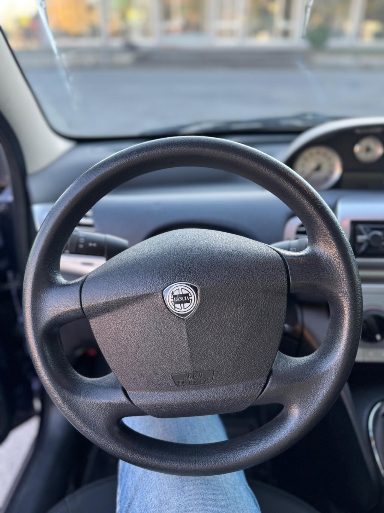 Lancia Ypsilon 1.2 Argento