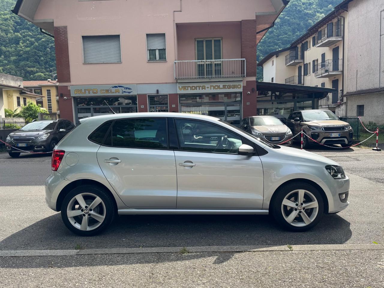 Volkswagen Polo 1.4 5 porte - CON SENSORI PER IL PARCHEGGIO - OK NEOPATENTATI