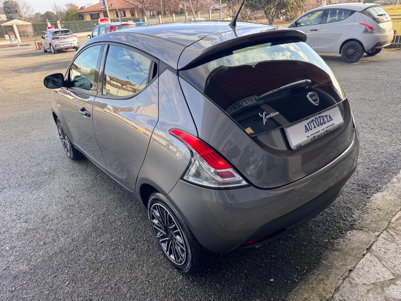 Lancia Ypsilon 1.2 69 CV 5 porte Elefantino Blu