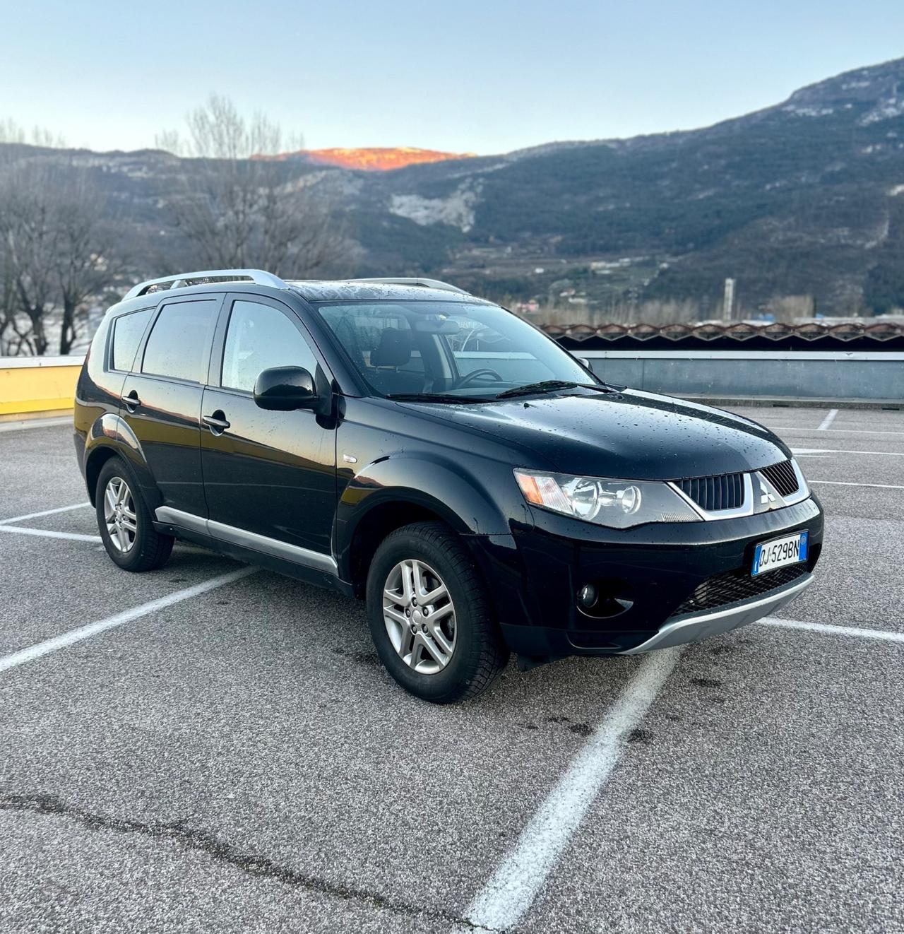 Mitsubishi Outlander 2.0 DI-D Instyle 7 POSTI