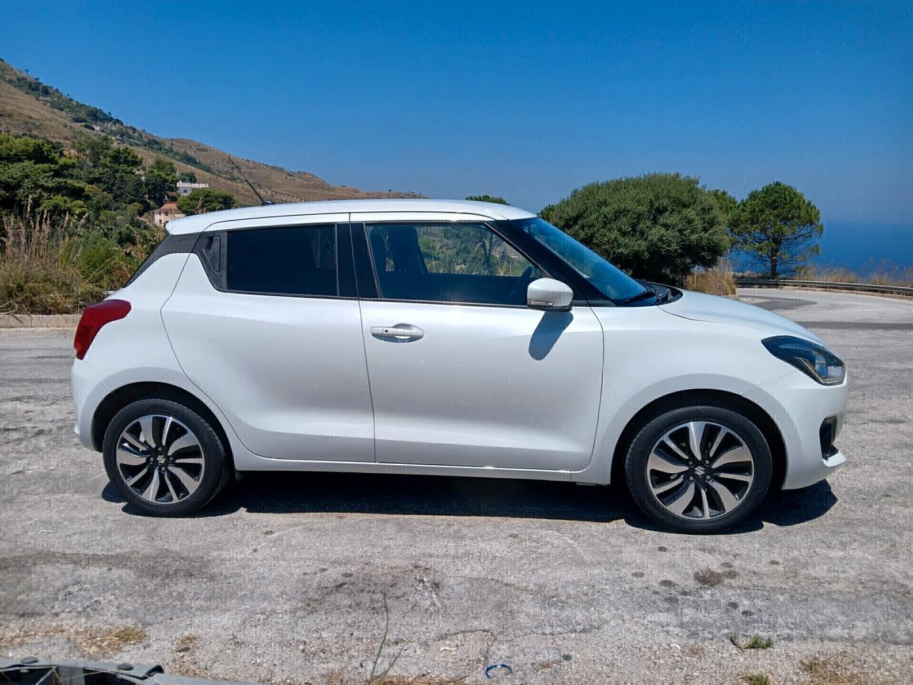 Suzuki Swift 1.2 Hybrid Top