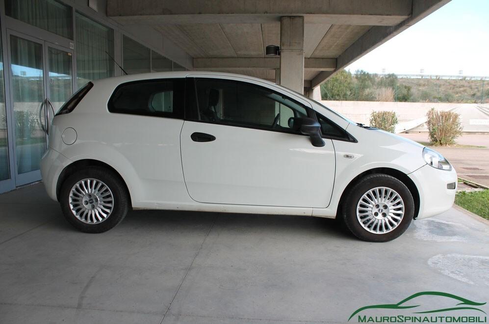 Fiat Punto 1.3 MJT II 75 CV 3 porte Neopatentati