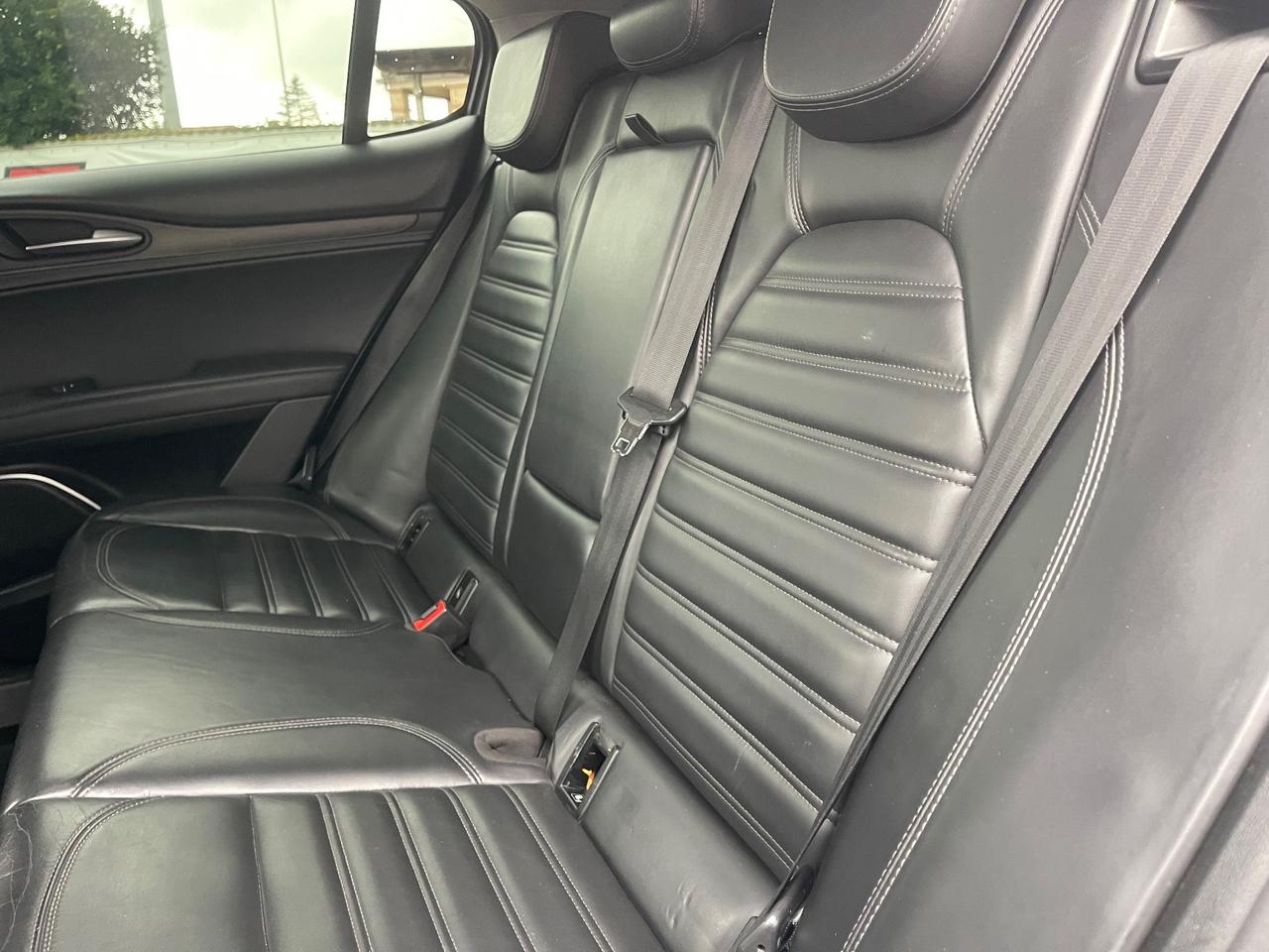 Alfa Romeo Stelvio Executive AT8 Q4 2.2 TurboDiesel 210cv