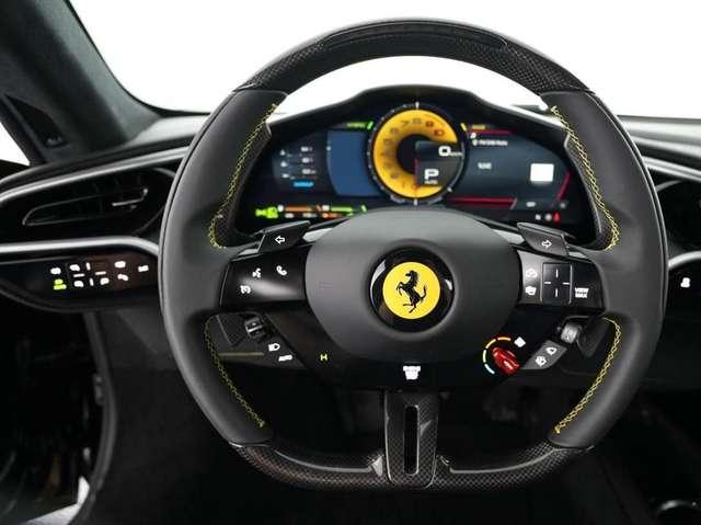 Ferrari 296 GTB SEDILI RACING CARBONIO PINZE GIALLE 830 CV LED