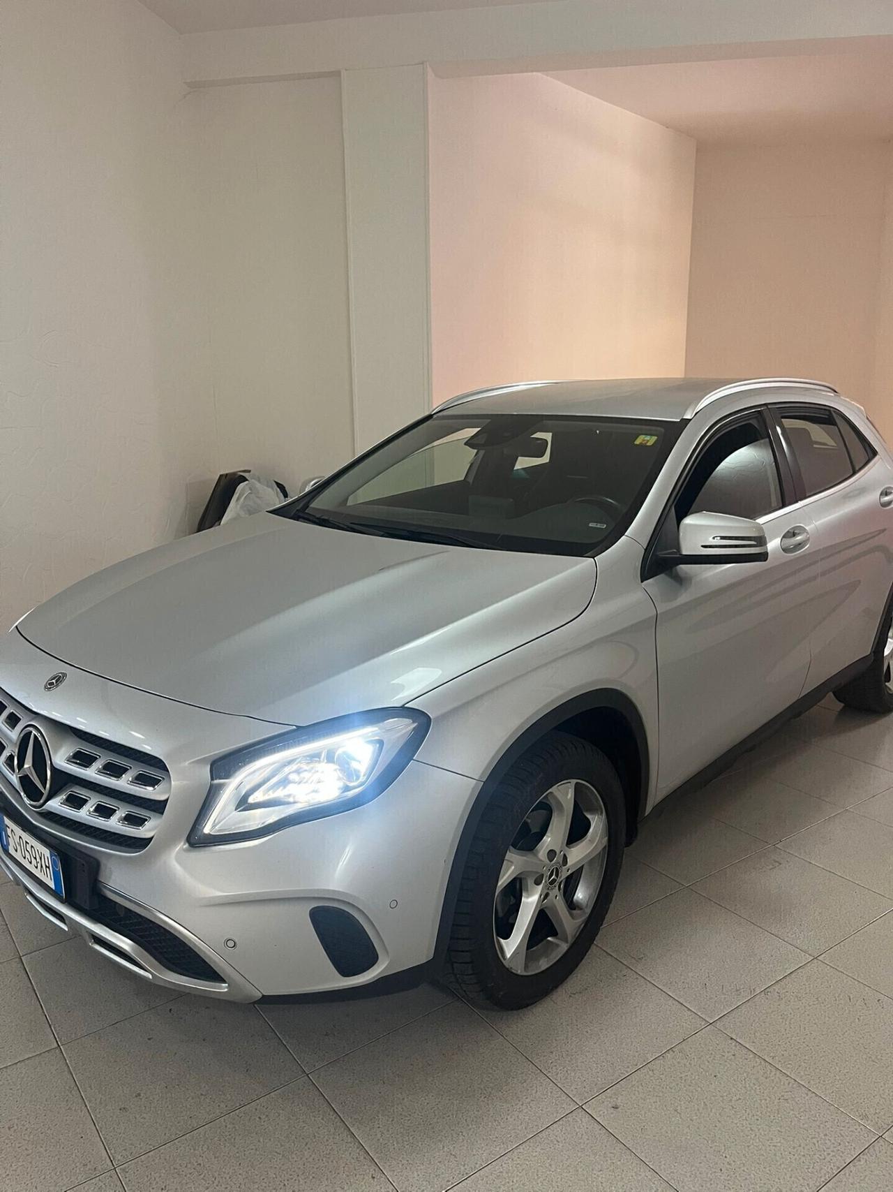 Mercedes-benz GLA 200 D AUTOMATICA 4MATIC SPORT