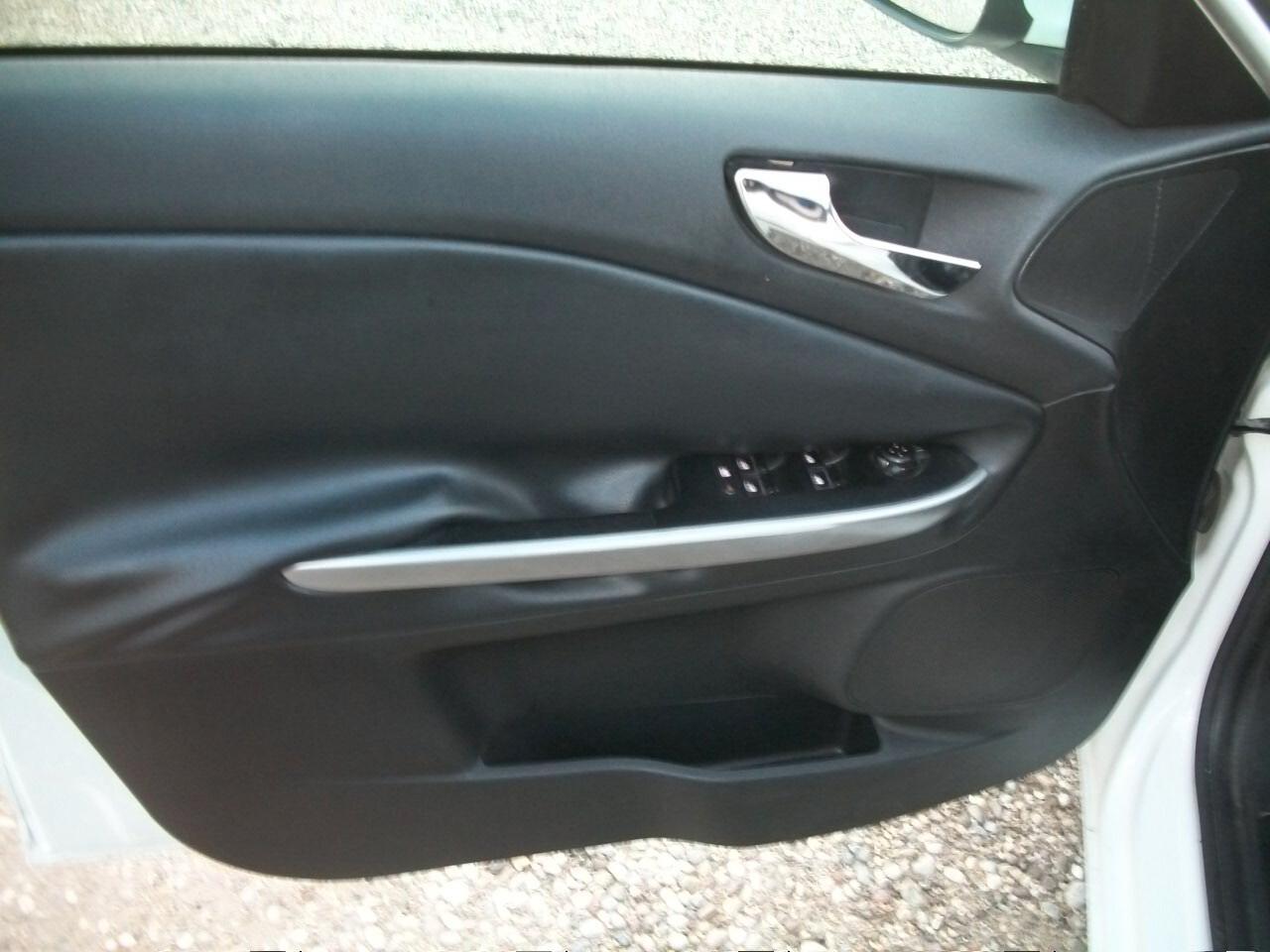 Alfa Romeo Giulietta 1.4 Turbo MultiAir Distinctive cc 1368 benzina multiair km 153400 garanzia un anno