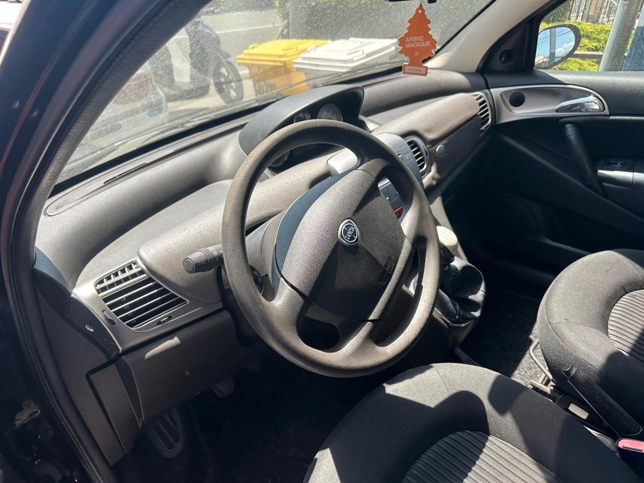 Lancia Ypsilon 1.2 Argento