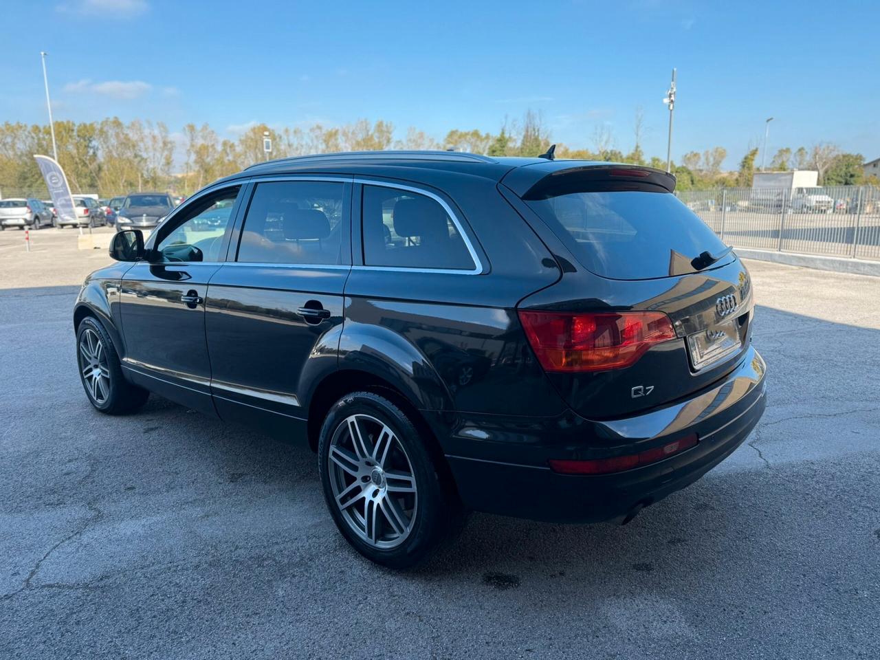 AUDI Q7 3.0 TDI 7 POSTI 12 MESI DI GARANZIA