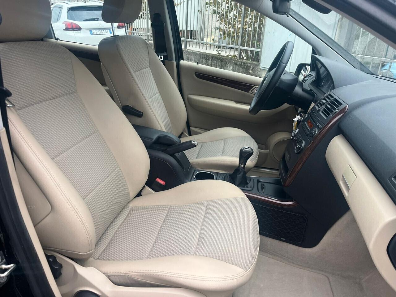 Mercedes-benz A 160 exclusive benz solo 99.000km