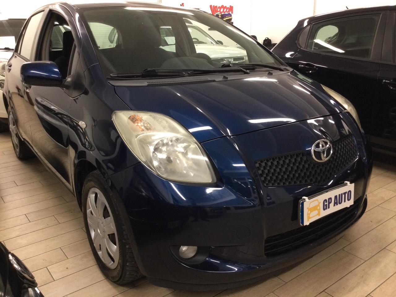Toyota Yaris 1.3 5 porte Luna