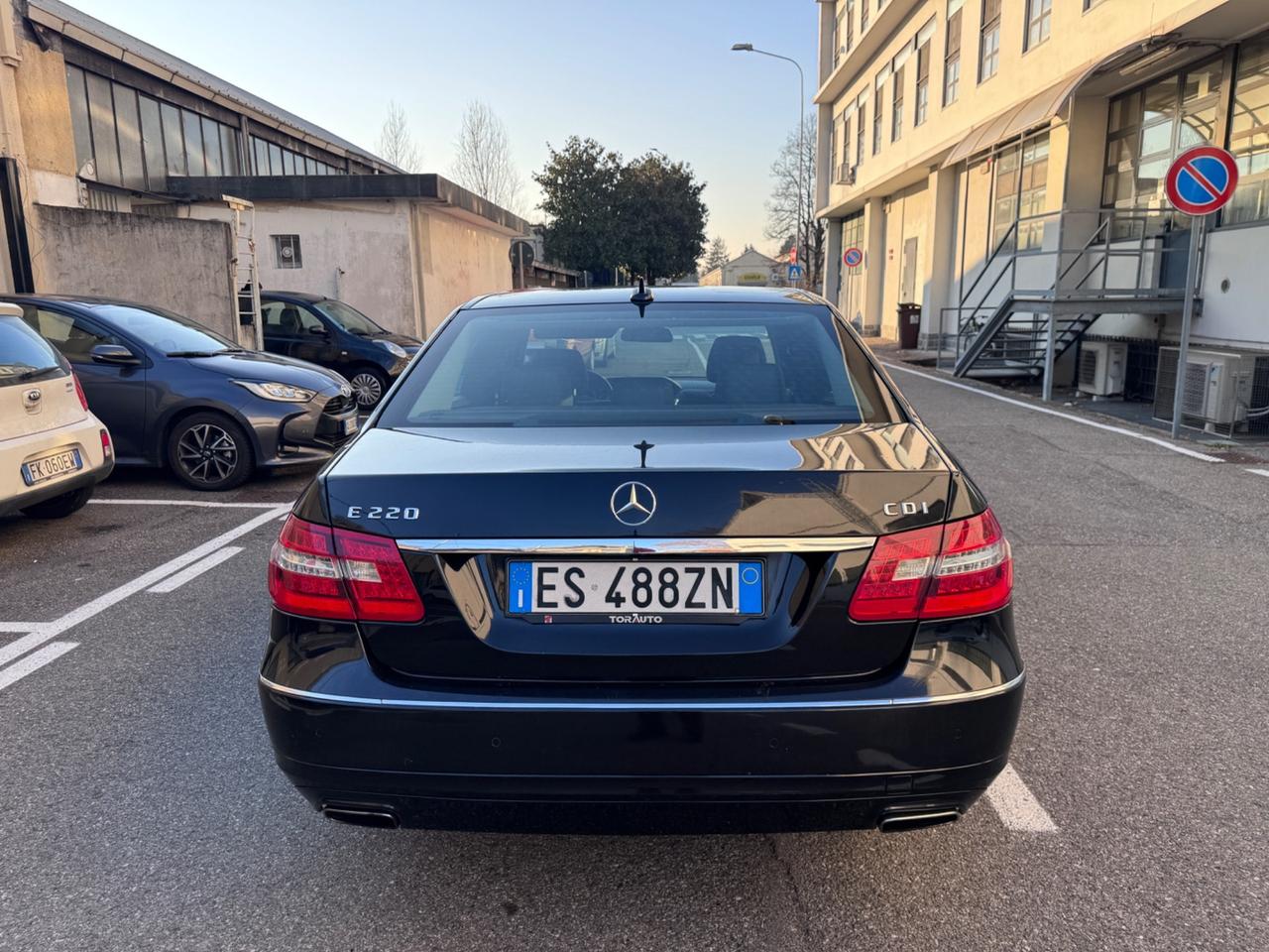 Mercedes-benz E 220 CDI BlueEFFICIENCY Avantgarde