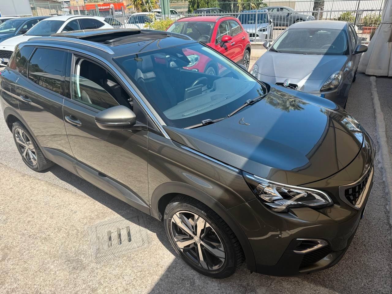 Peugeot 3008 2018 130 EAT8 TETTO APRIBILE Allure