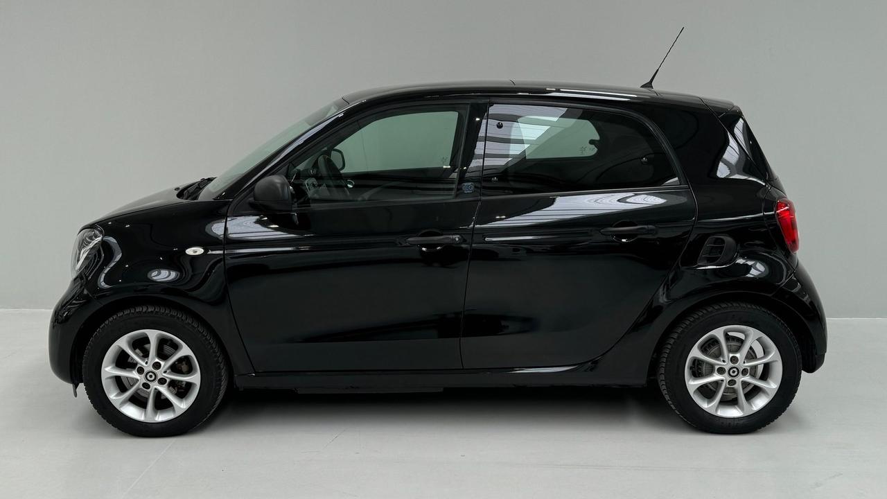 SMART Forfour eq Youngster my19