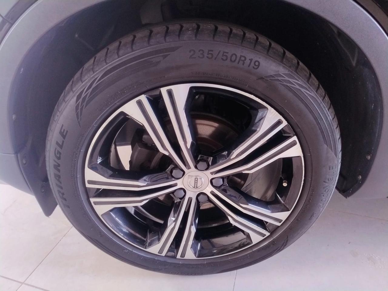 Volvo XC40 D3 Geartronic Inscription Autocarro N1