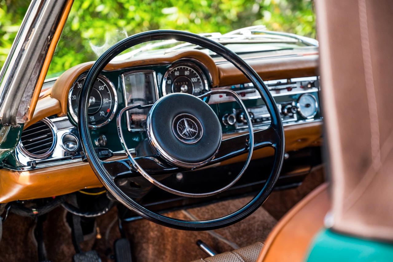 Mercedes-benz SL 230 Pagoda