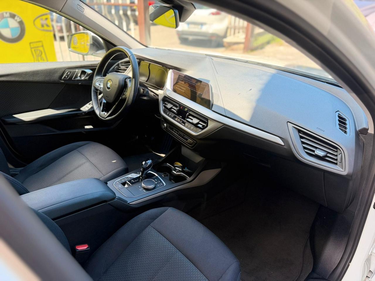 Bmw 116d 5p. Sport