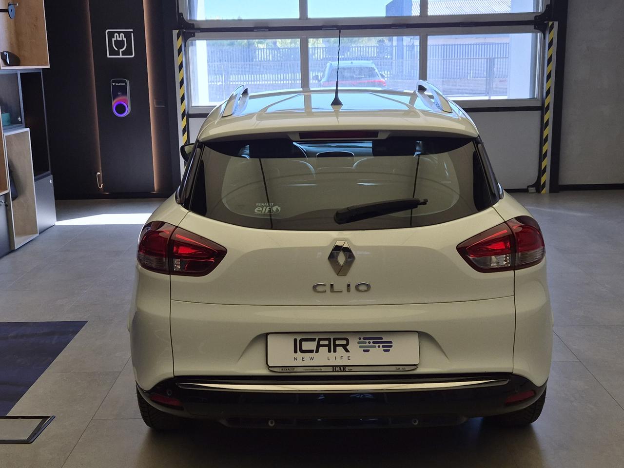RENAULT Clio Sporter 1.5 dci Moschino Intens 90cv