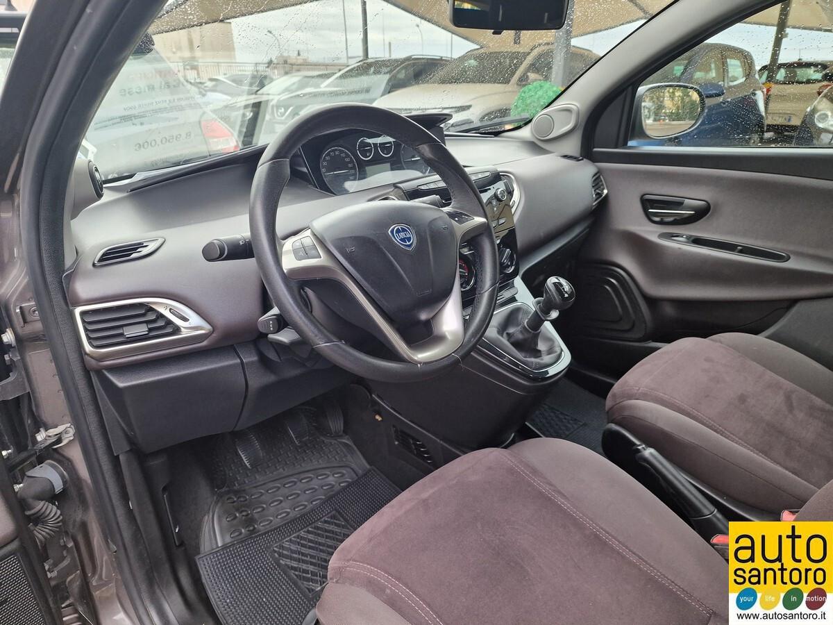 LANCIA YPSILON 1.2 SILVER