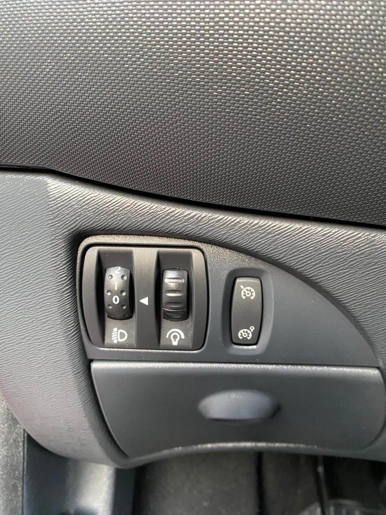 Renault Twingo 1.2 16V benzina 75cv “Live”