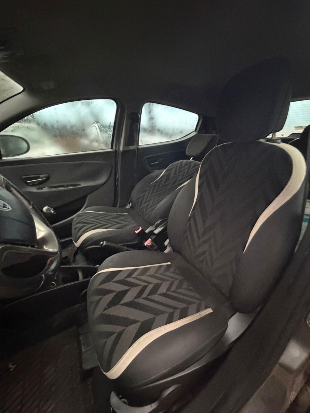 Lancia Ypsilon 1.3 MJT 16V 95 CV 5 porte S&S Platinum