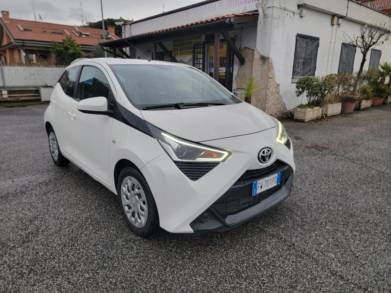 Toyota Aygo 1.0 VVT-i x-play MMT GARANZIA PERMUTE