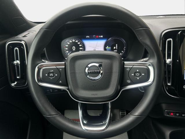 VOLVO XC40 T5 Recharge Plug-in Hybrid R-design