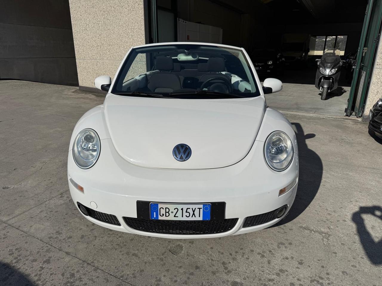 Volkswagen New Beetle 1.4 Cabrio