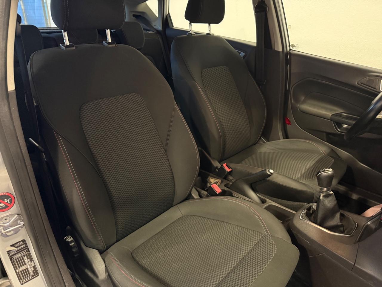 Ford Fiesta 1.5 TDCi 75CV 5 porte Titanium