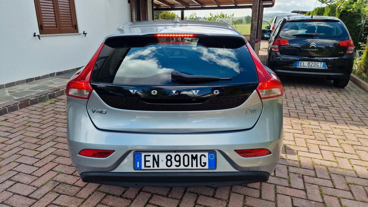 Volvo V40 D2 1.6 Summum
