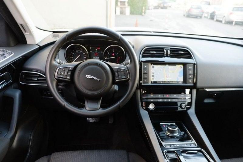 Jaguar F-Pace 2.0 D 180 CV AWD aut. IVA ESPOSTA