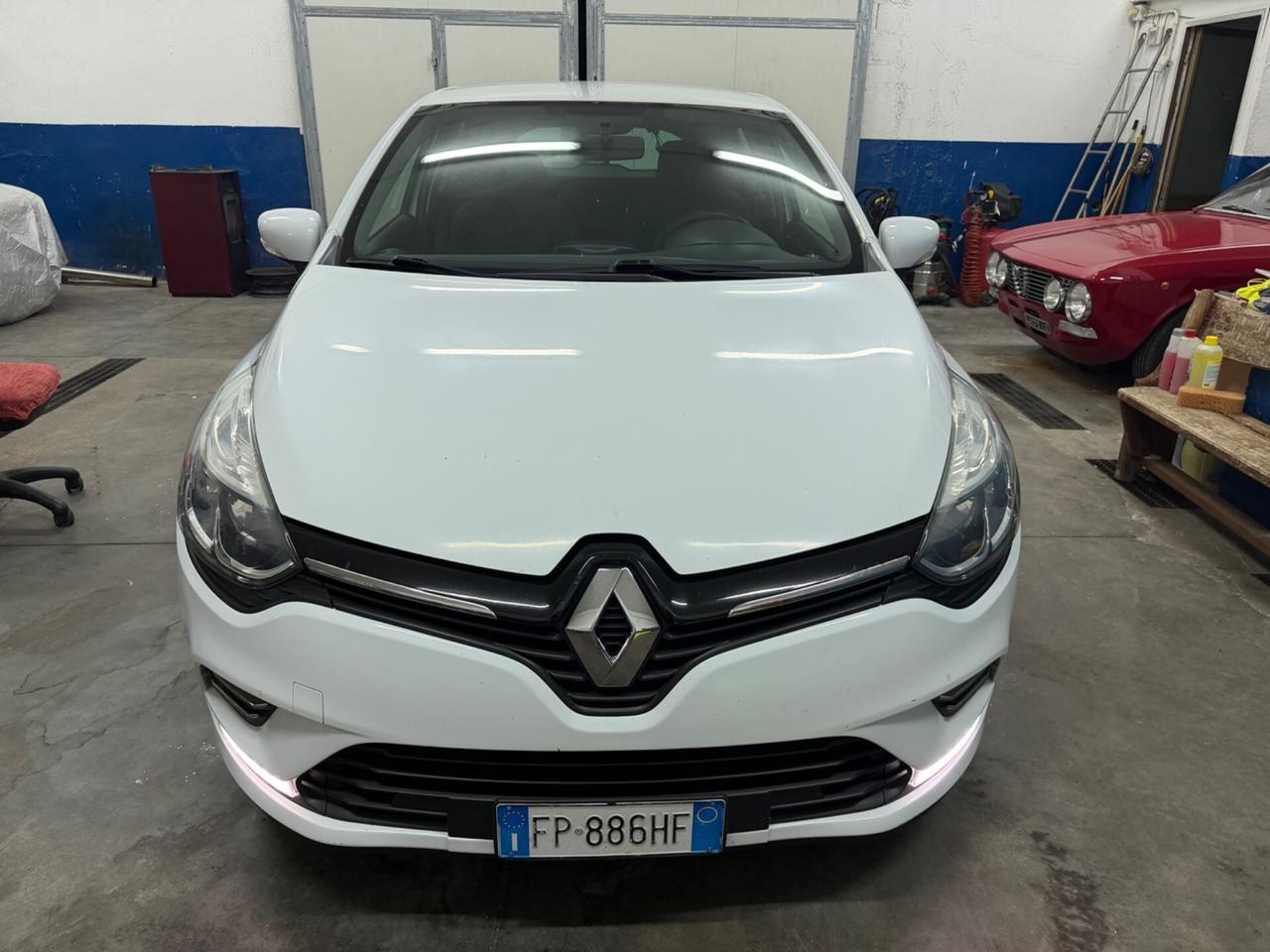 Renault Clio 1.5 dCi 90 cv 5 porte full optional 2018