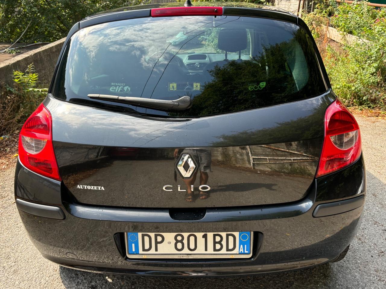 Renault Clio 1.2 16V 5 porte Le Iene