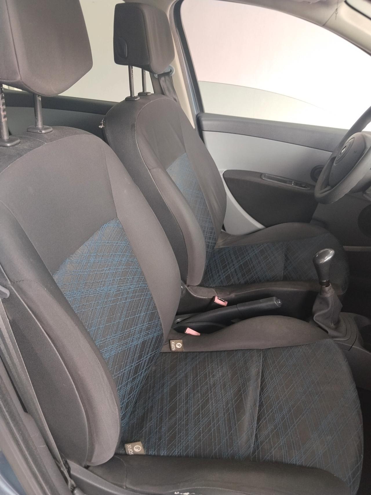 Renault Clio 1.5 diesel CON GARANZIA