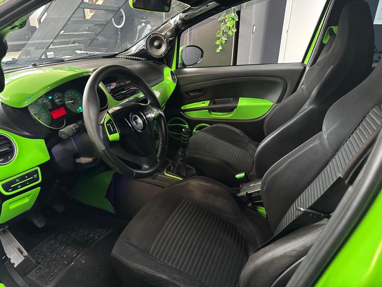 Fiat Grande Punto Look Sportivo – Personalizzata nei Dettagli