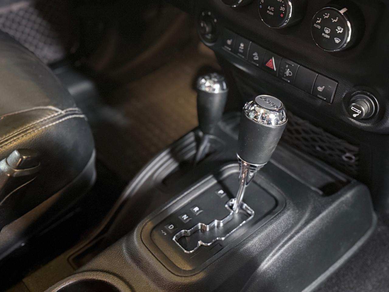 Jeep Wrangler 2.8 CRD 200cv Sahara - GANCIO TRAINO