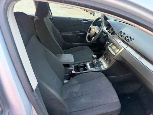 VOLKSWAGEN Passat 1.9 TDI/105CV DPF BlueMotion senza lavoro da fare