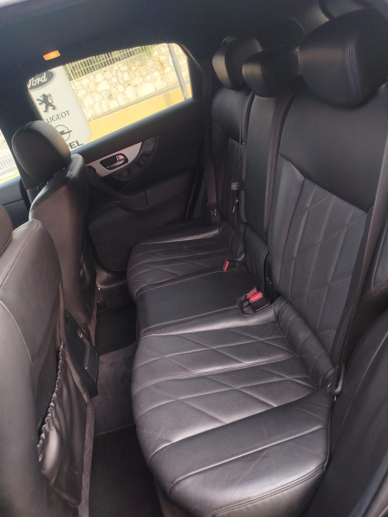Infiniti QX70 3.0 diesel V6 AT S Premium