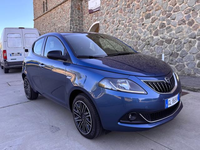 LANCIA Ypsilon 1.0 HYBRID GOLD 5 POSTI+NAVI+SENSORI