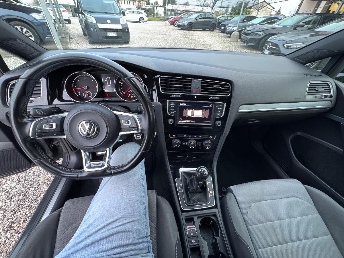 VOLKSWAGEN - Golf - 2.0 TDI 5p. R-Line