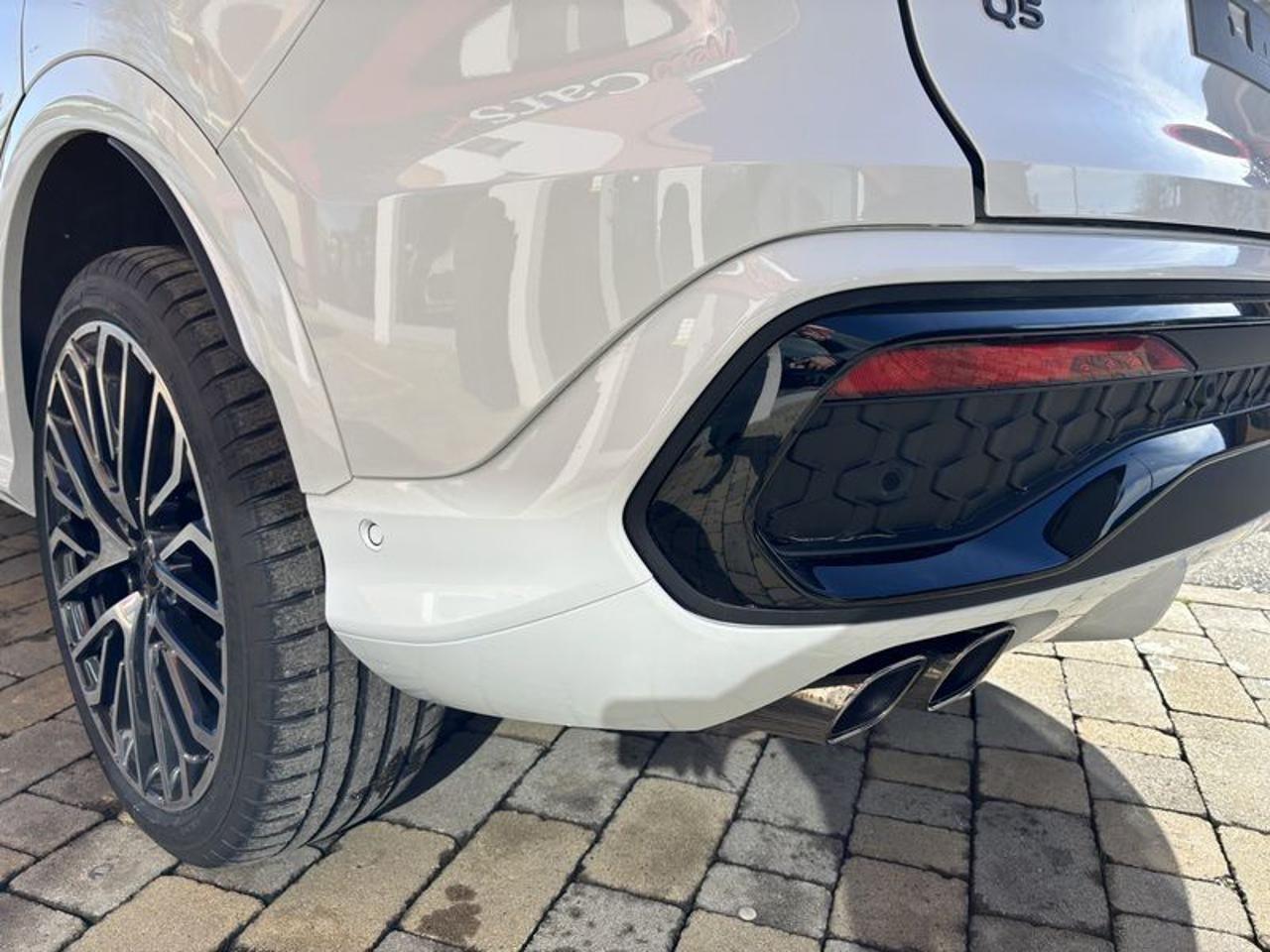 Audi Q5 SPB 40 TDI 204 CV quattro S tronic Identity Black